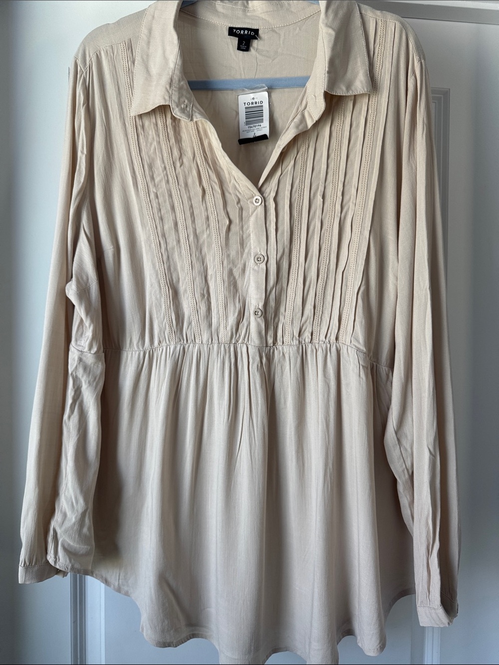 torrid Cream Pleated Button-Front Peasant Blouse